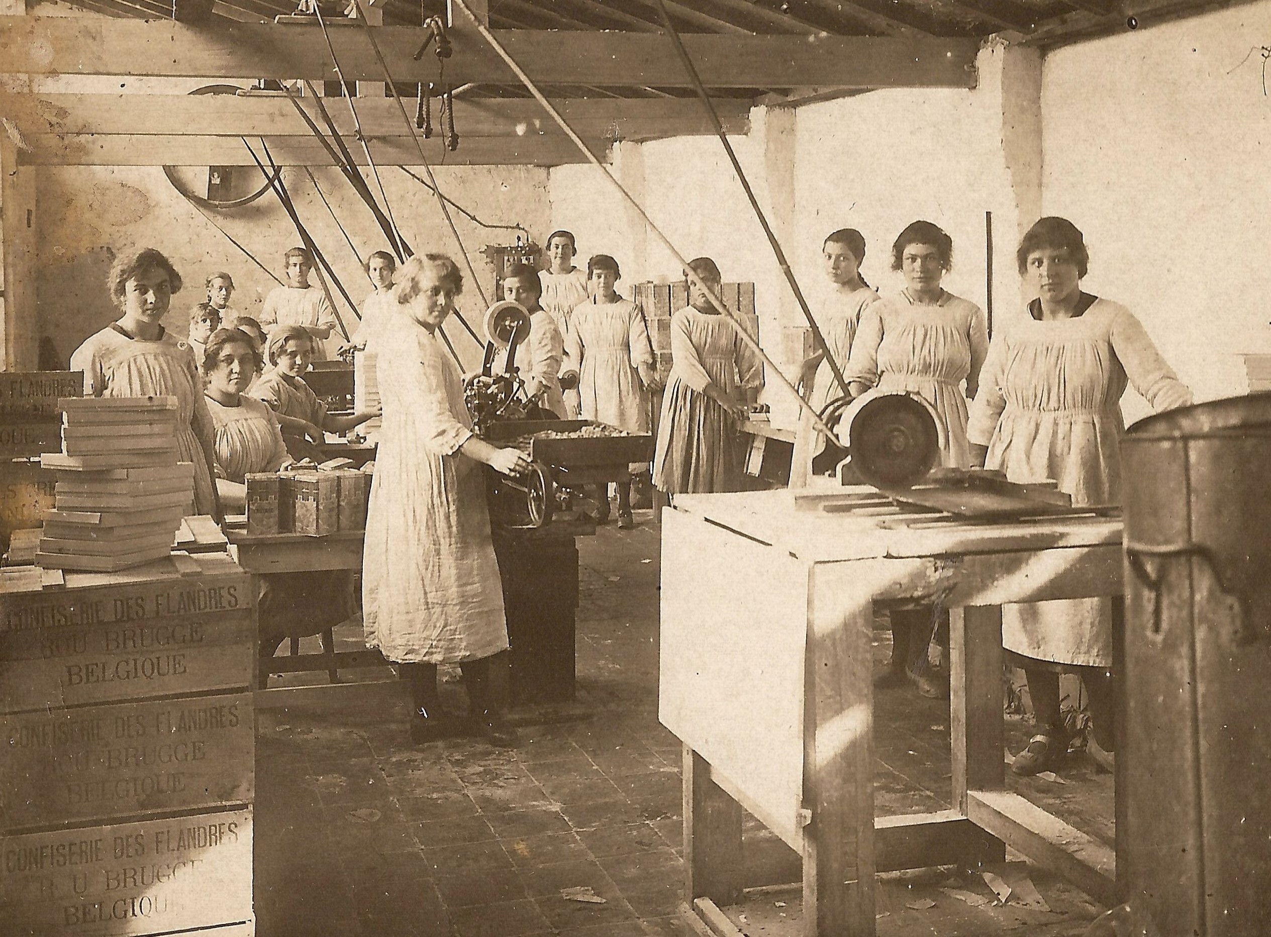 Het atelier van Confiserie Dehaeck in Roesbrugge. 